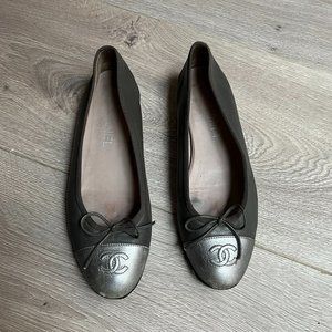 Authentic Chanel ballet flats duo tone